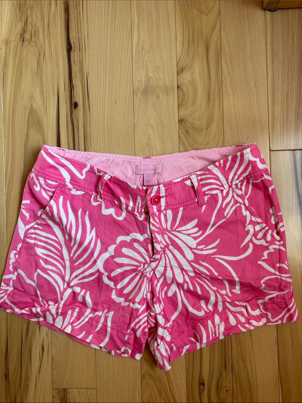 Lilly Pulitzer Pink Floral Cotton low rise  Women’s Shorts